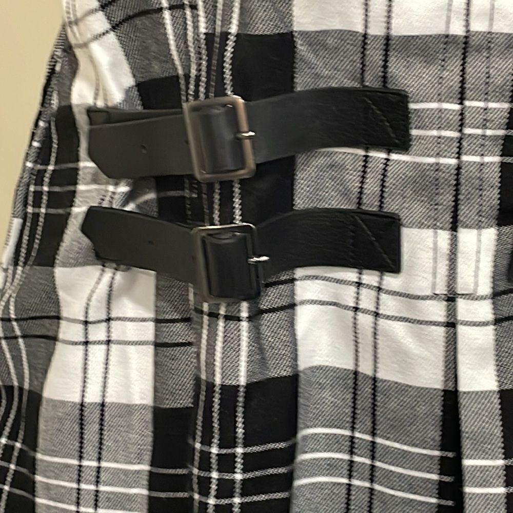 NWOT Hot Topic Plaid Dress.  Size M medium 8/10 - Picture 5 of 9